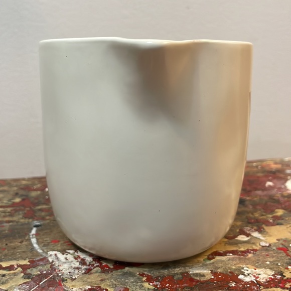 Never Used Rae Dunn XOXO Measuring Cup - Picture 6 of 12